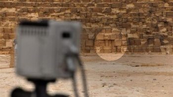 نقطه های حرارتی در این سنگ‌های متعلق به هرم بزرگ خوفو در مصر پرسش‌های تازه‌ای را درباره اهرام باستانی برانگیخته است. (HIP)